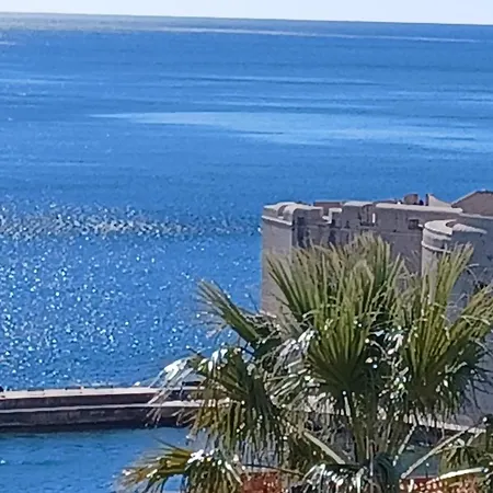 Captivating 1-bed In *