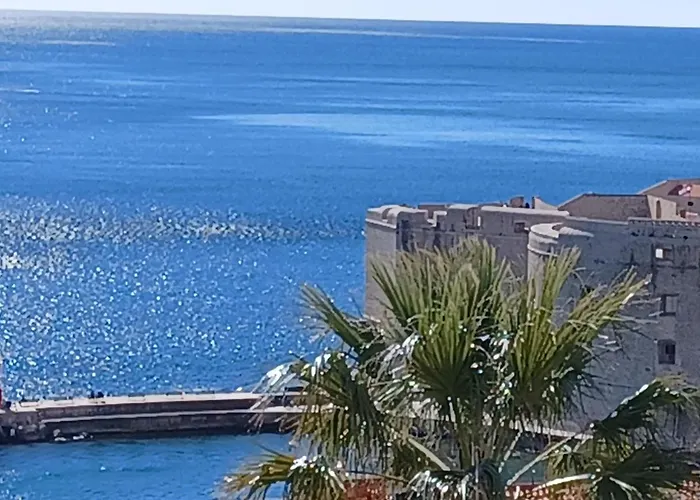 Captivating 1-bed In *